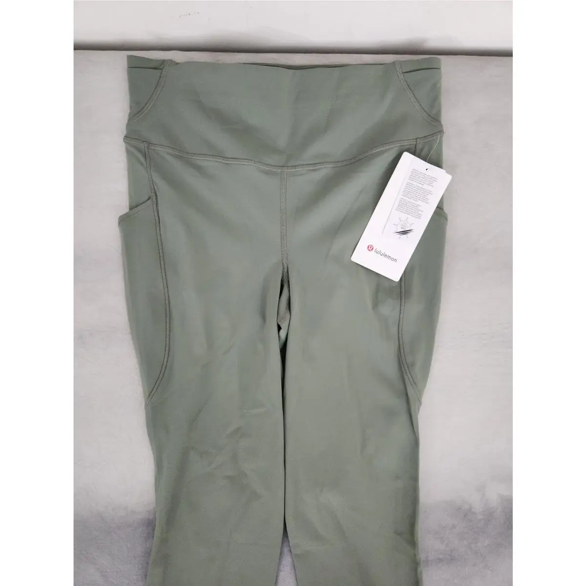 Lululemon clothing - Willow Leaf 0