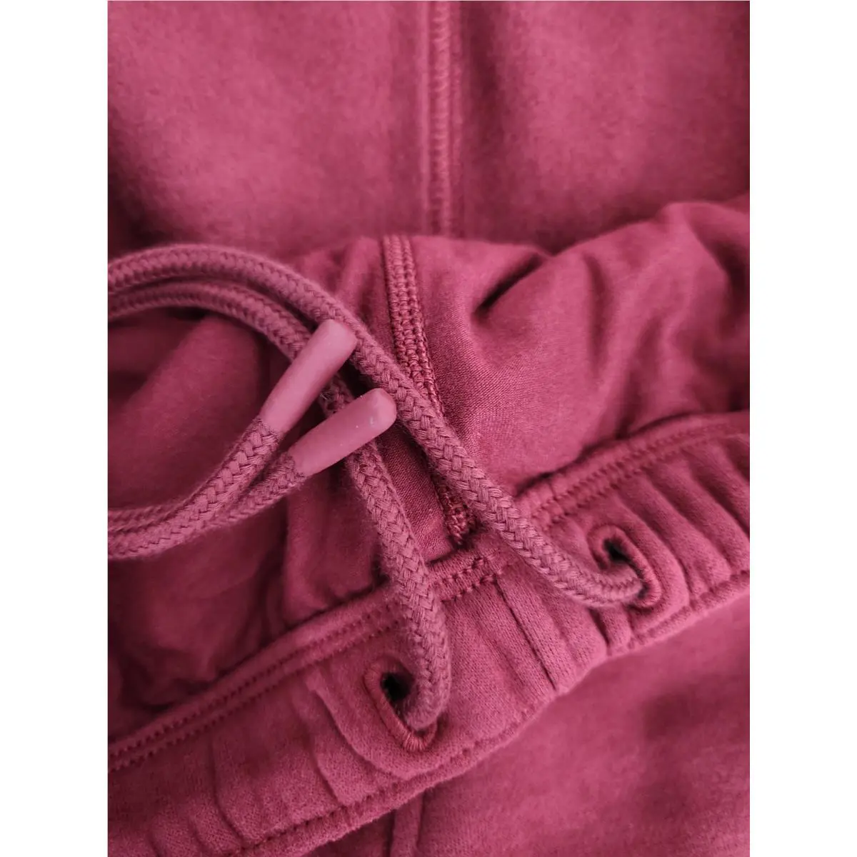 Lululemon clothing - Burgundy Bay 3