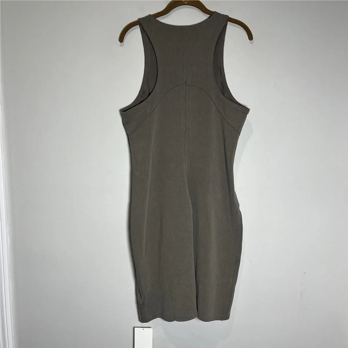 Lululemon clothing - Beige 1