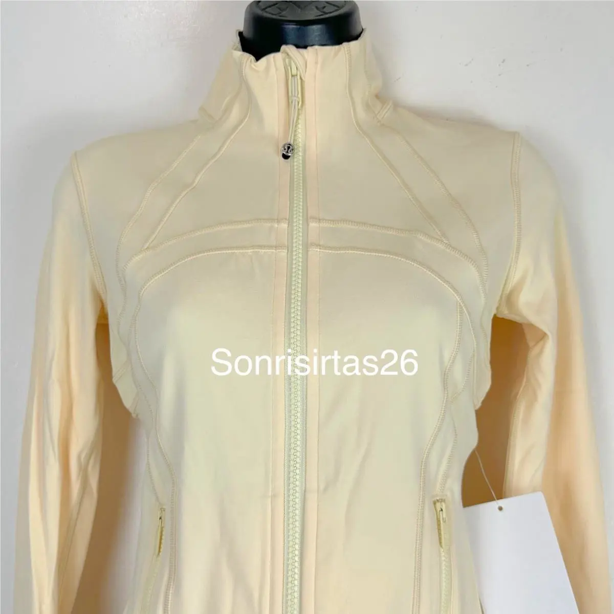 Lululemon clothing - Lululemon define cropped jacket - define cropped jacket - Butter Cream 3