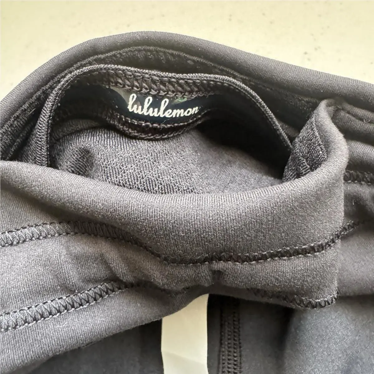 Lululemon clothing - Black 5