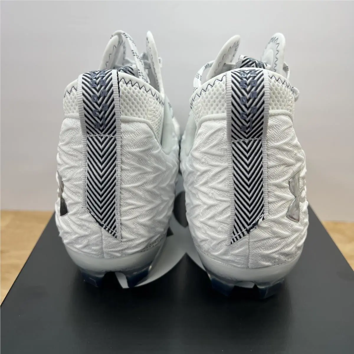 Under Armour shoes - Under Armour Spotlight MC - Spotlight - 3026334-106 - White 6