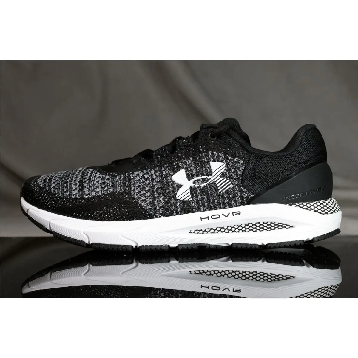 Under Armour shoes - UNDER ARMOUR HOVR INTAKE 6 - 3026134 - Black (UPC: 196039887108) 1