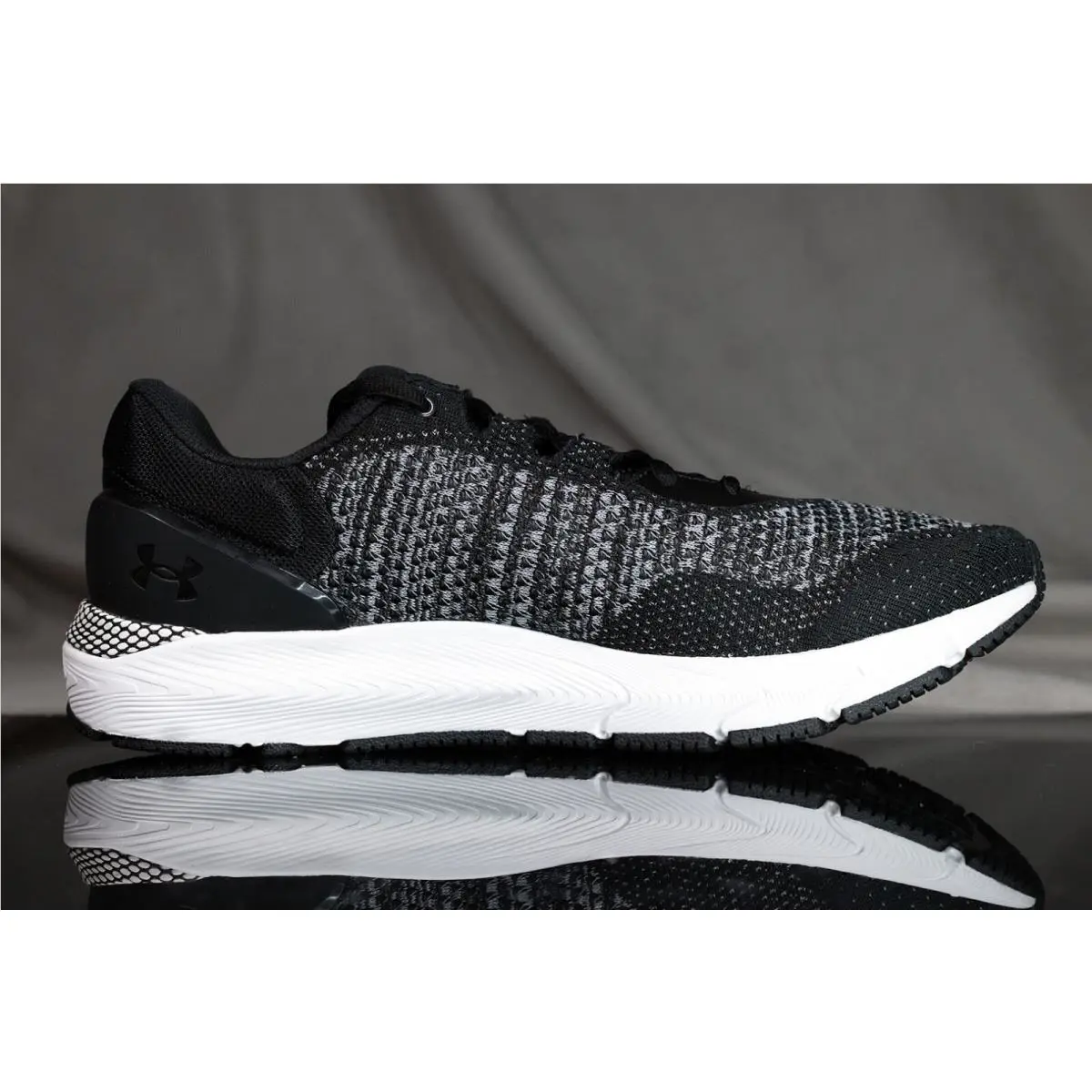 Under Armour shoes - UNDER ARMOUR HOVR INTAKE 6 - 3026134 - Black (UPC: 196039887108) 2
