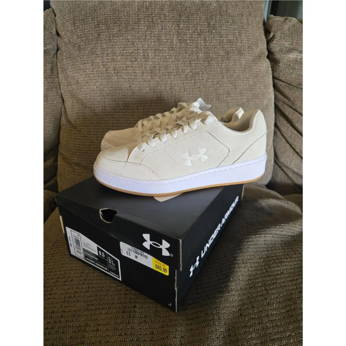 W Official Suede Shoes Womens 10 Off White Low Top 3028636-100 by Under Armour