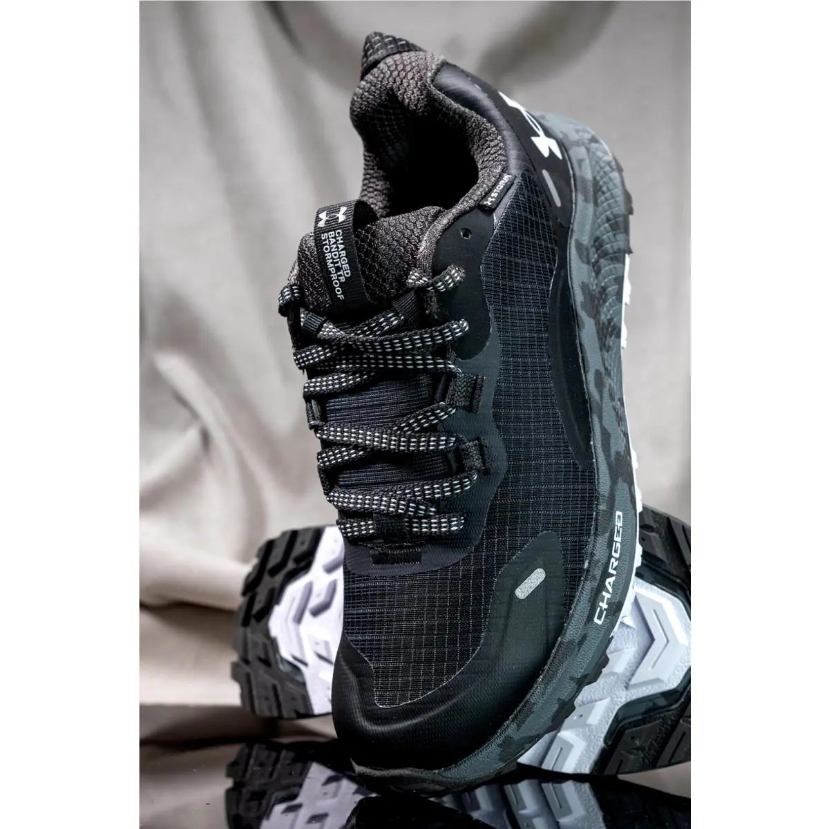 Under Armour shoes - Under Armour Charged Bandit - Charged Bandit - 3024763 - BLACK/ GREY (UPC: 195252307820) 0