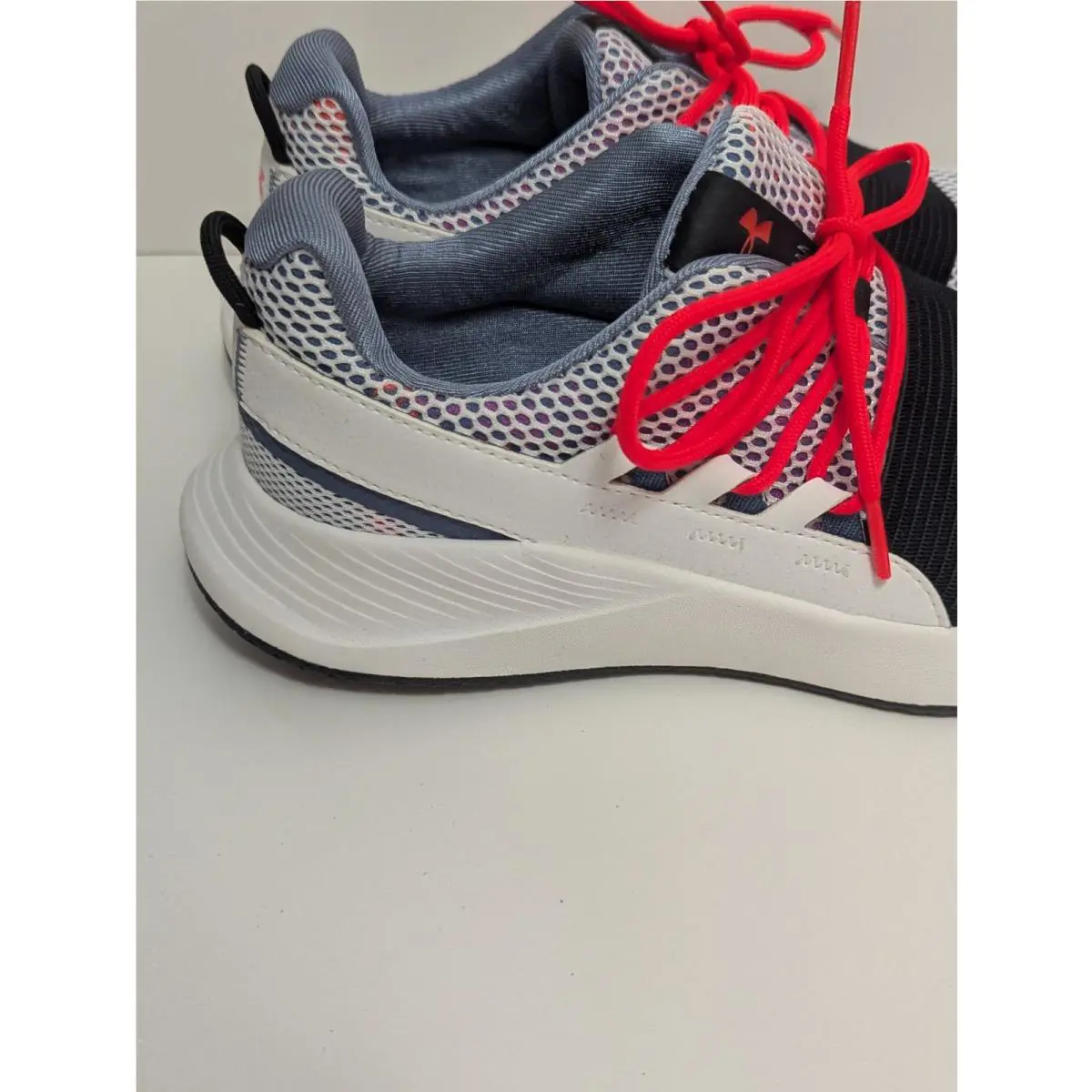 Under Armour shoes - Under Armour Charged Breathe Lace PR - 3024631-400 - White 2