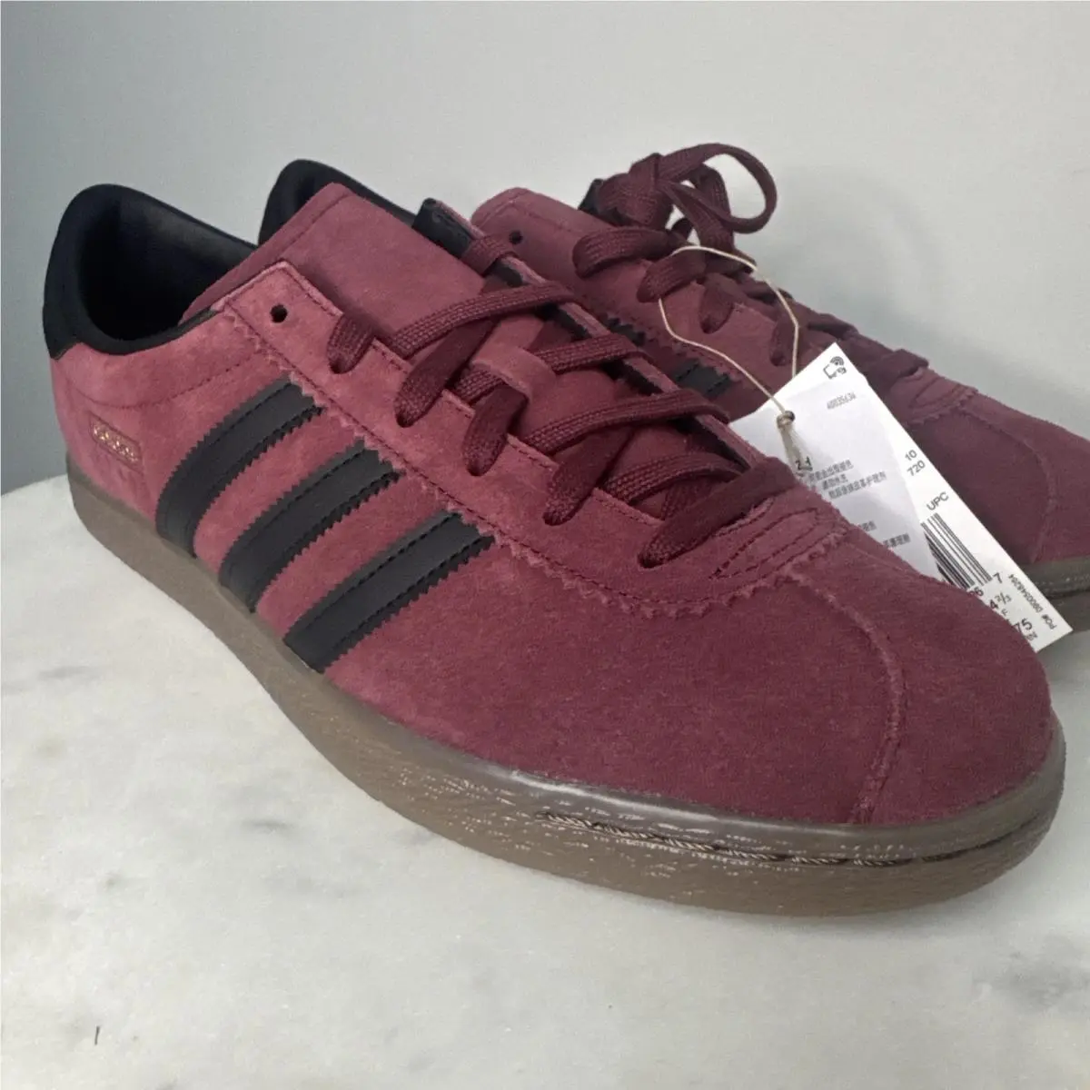 Adidas shoes - Stadt - Stadt - JQ9009 - Red, Black, Gum 1