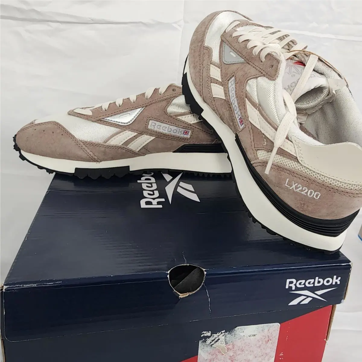 Reebok shoes - Reebok LX2200 - HP7585 - Brown 2