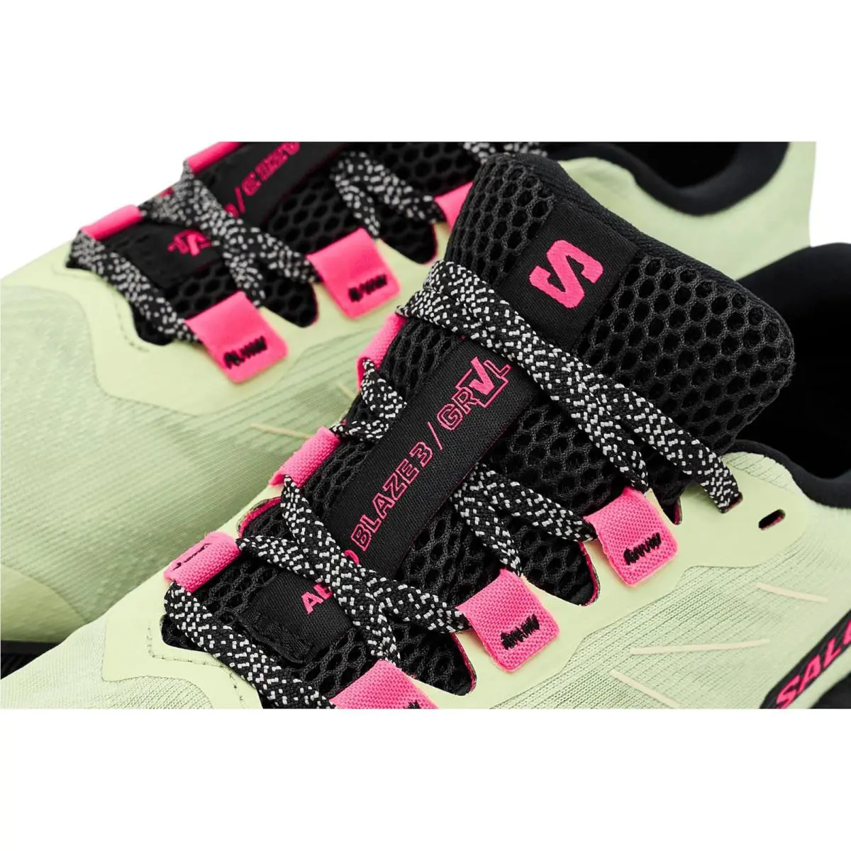 Salomon shoes - Butterfly 4