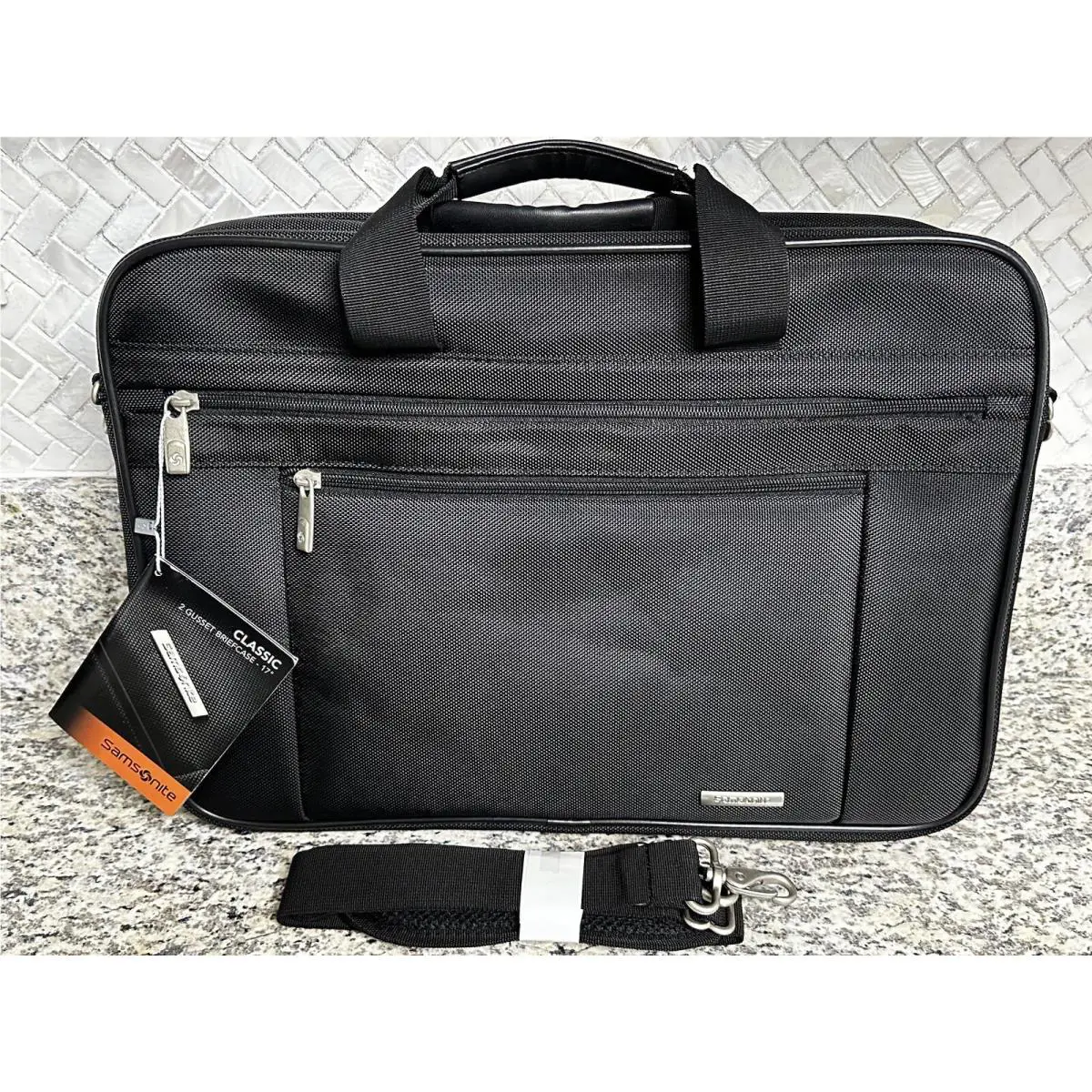 Samsonite Classic Briefcase 17” Laptop/ipad Case Black 17.75x12.5x4.5