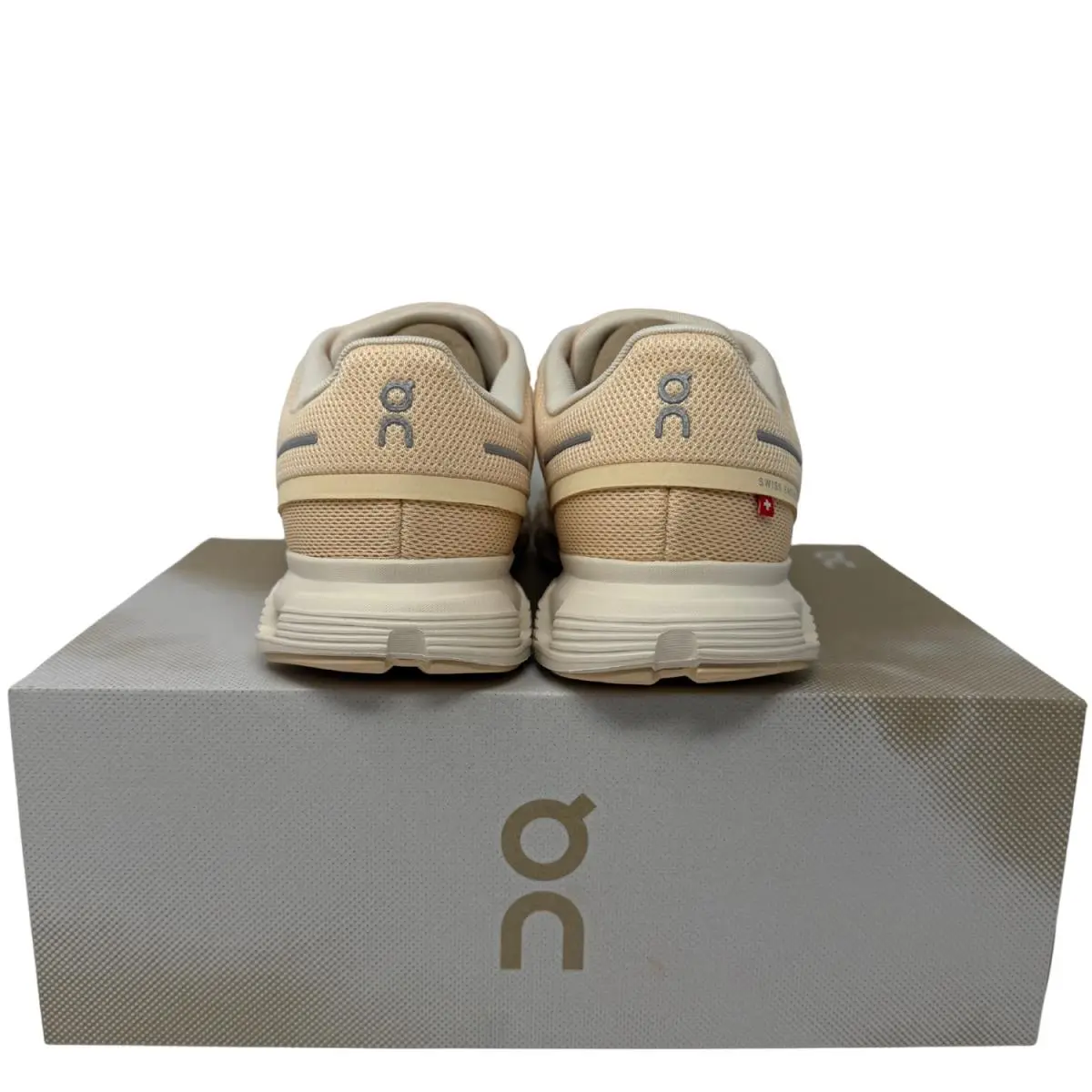On-Running shoes - Cloud 6 - Cloud - Blonde | Dew 18
