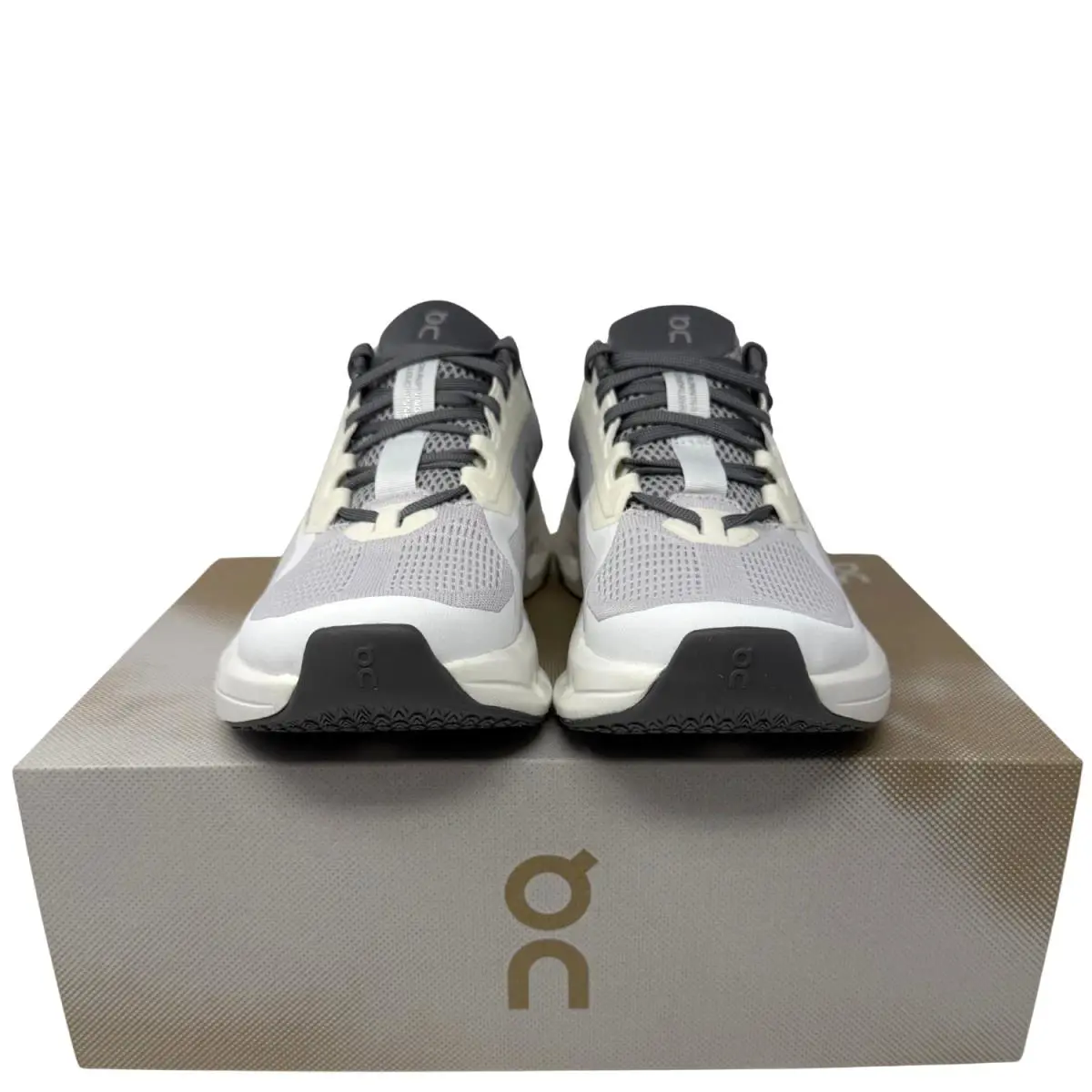 On-Running shoes - Cloudrunner 2 - Cloudrunner - White | Horizon 19