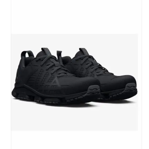 Mens 10 Under Armour Micro G Strikefast Shoes 3024953 Black Sneakers - Black