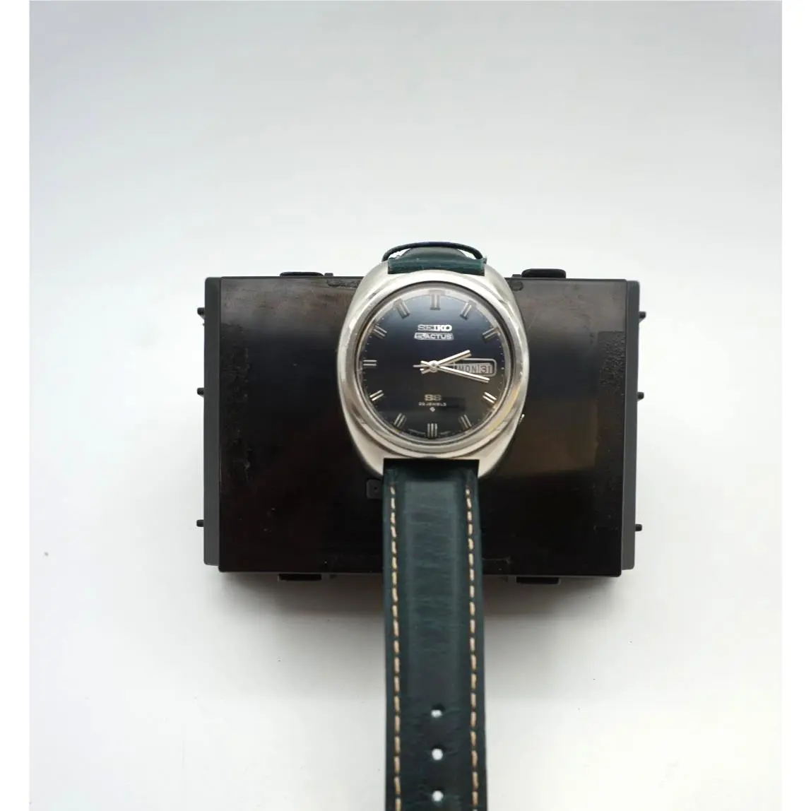 Seiko 5 Actus SS 23 Jewels Automatic-day Date-cleaned Movement 6106-8450