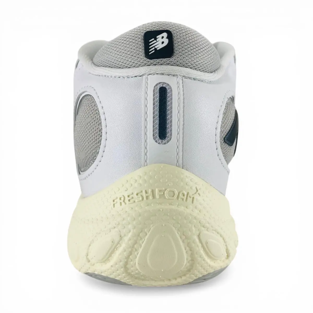 New Balance shoes - New Balance Fresh Foam BB v3 - BBFRSTH3 - White 23