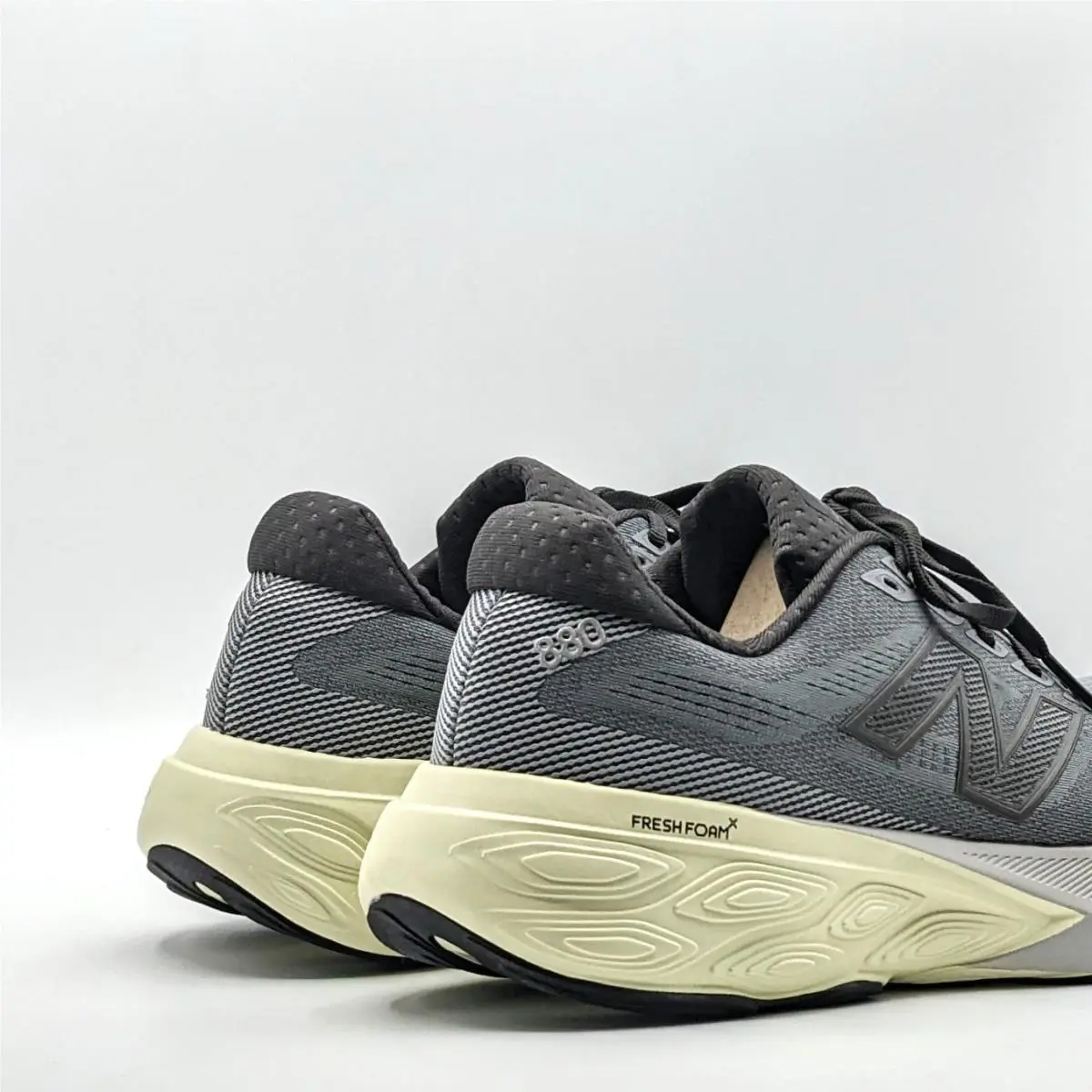 New Balance shoes - New Balance Fresh Foam X 880v 15 - M880F15 - Gray 31