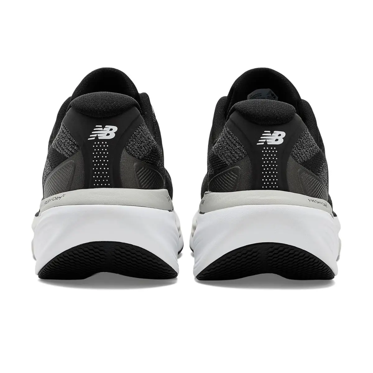 New Balance shoes - Black/NB White 5