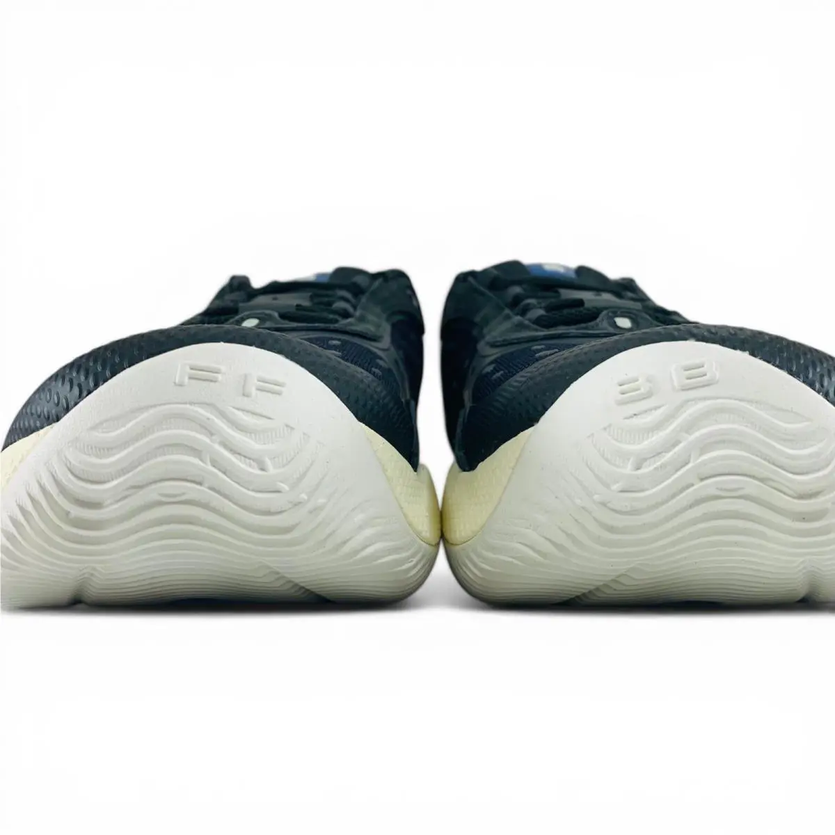 New Balance shoes - New Balance Fresh Foam BB v3 - BBFRSSH3 - Black 25