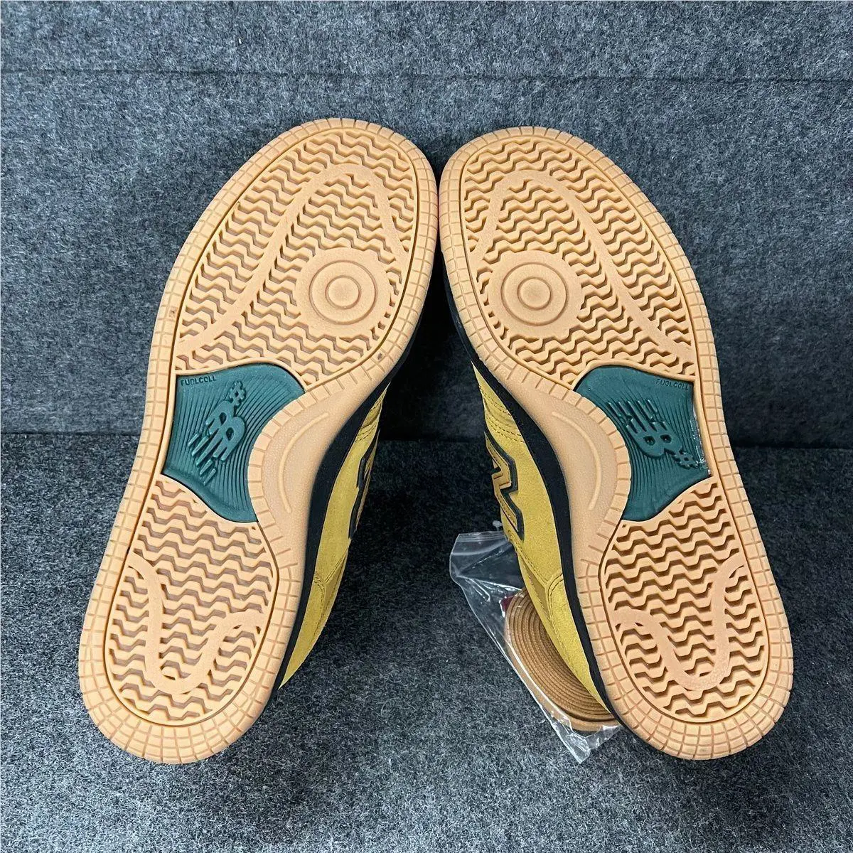 New Balance shoes - VS190570 - vs-190570 - Brown (UPC: 197968243577) 2