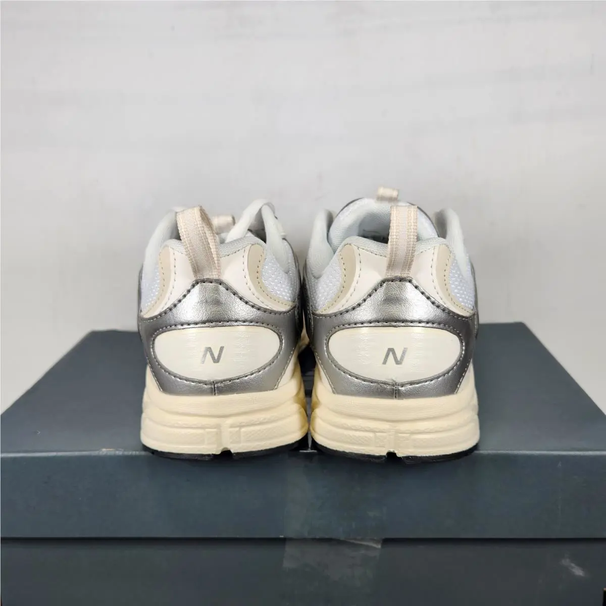 New Balance shoes - New Balance 408 - Beige 2