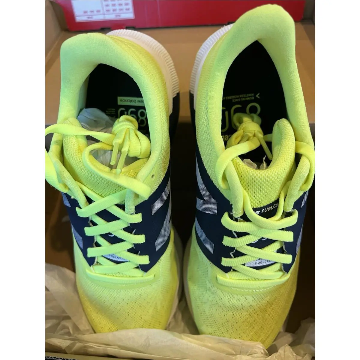 New Balance shoes - New Balance Fuel cell - Fuel cell - Neon 3