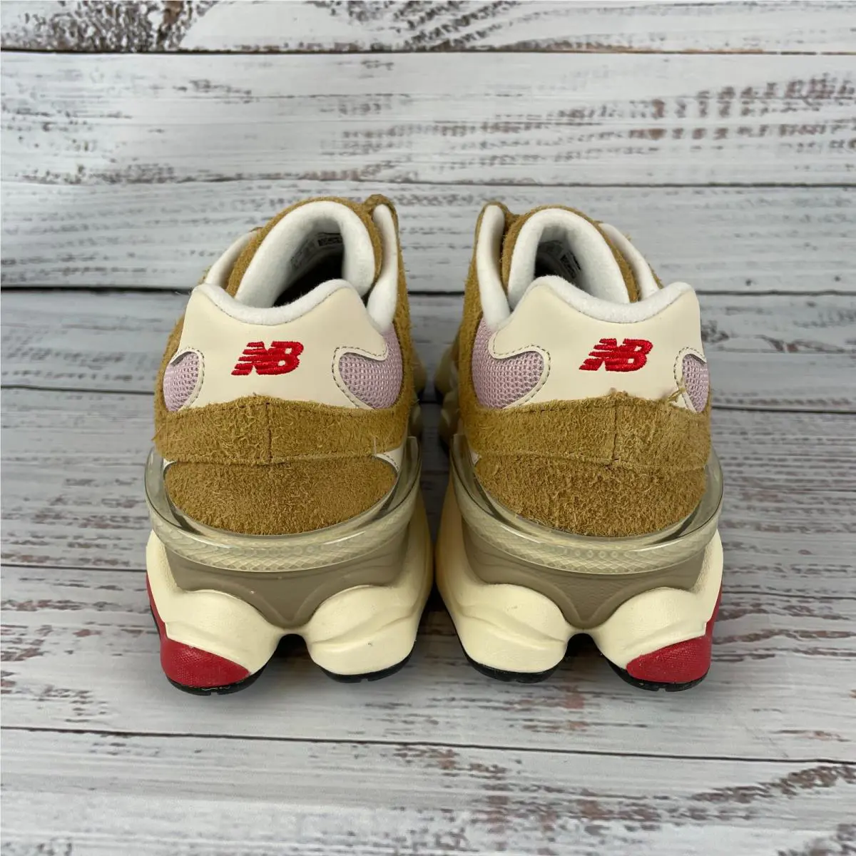 New Balance shoes - New Balance 9060 - Red 3