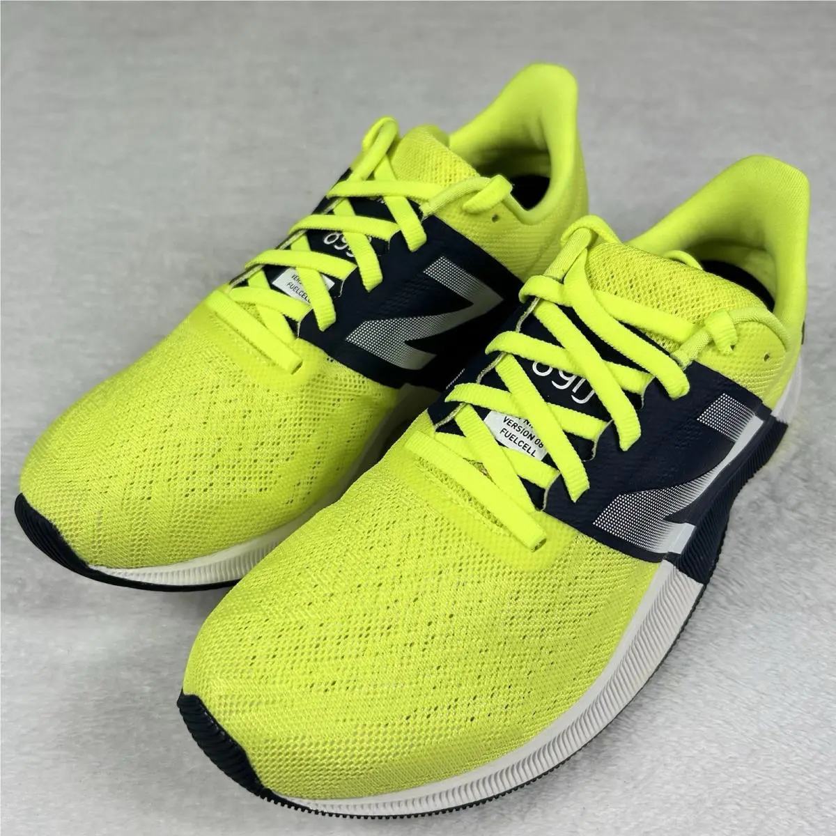 New Balance shoes - 890 V8 - W890YG8 - Yellow (UPC: 0194182004304) 2
