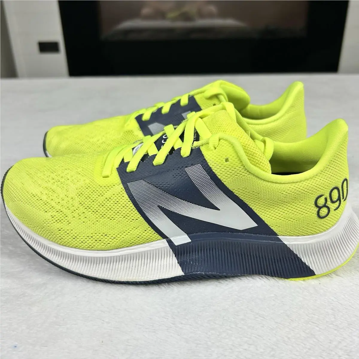 New Balance shoes - 890 V8 - W890YG8 - Yellow (UPC: 0194182004304) 1