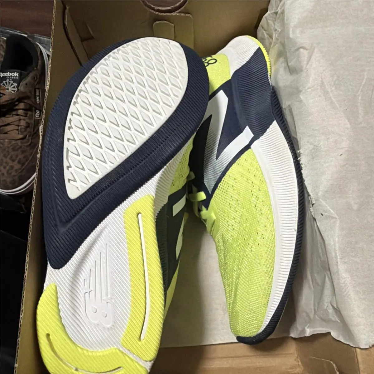 New Balance shoes - 890 V8 - W890YG8 - Yellow (UPC: 0194182004304) 1