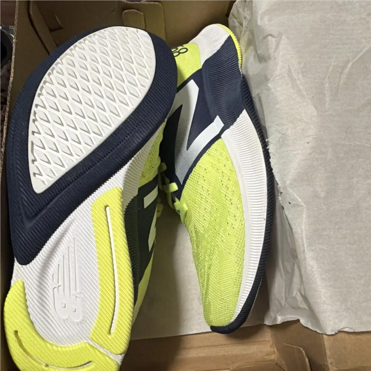 New Balance shoes - 890 V8 - W890YG8 - Yellow (UPC: 0194182004304) 2