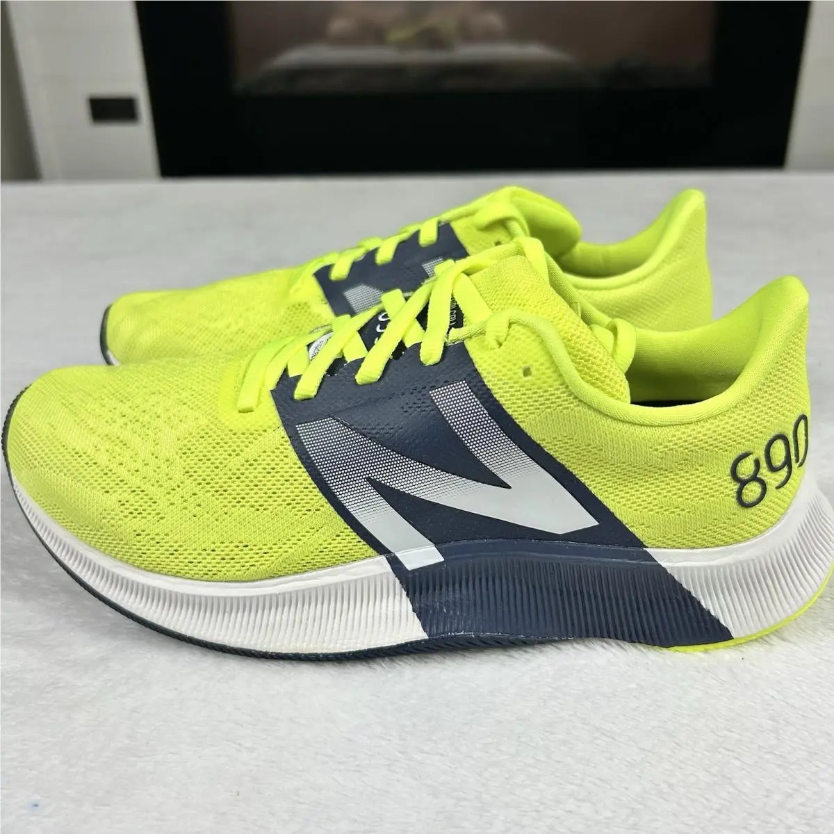 New Balance shoes - 890 V8 - W890YG8 - Yellow (UPC: 0194182004304) 1