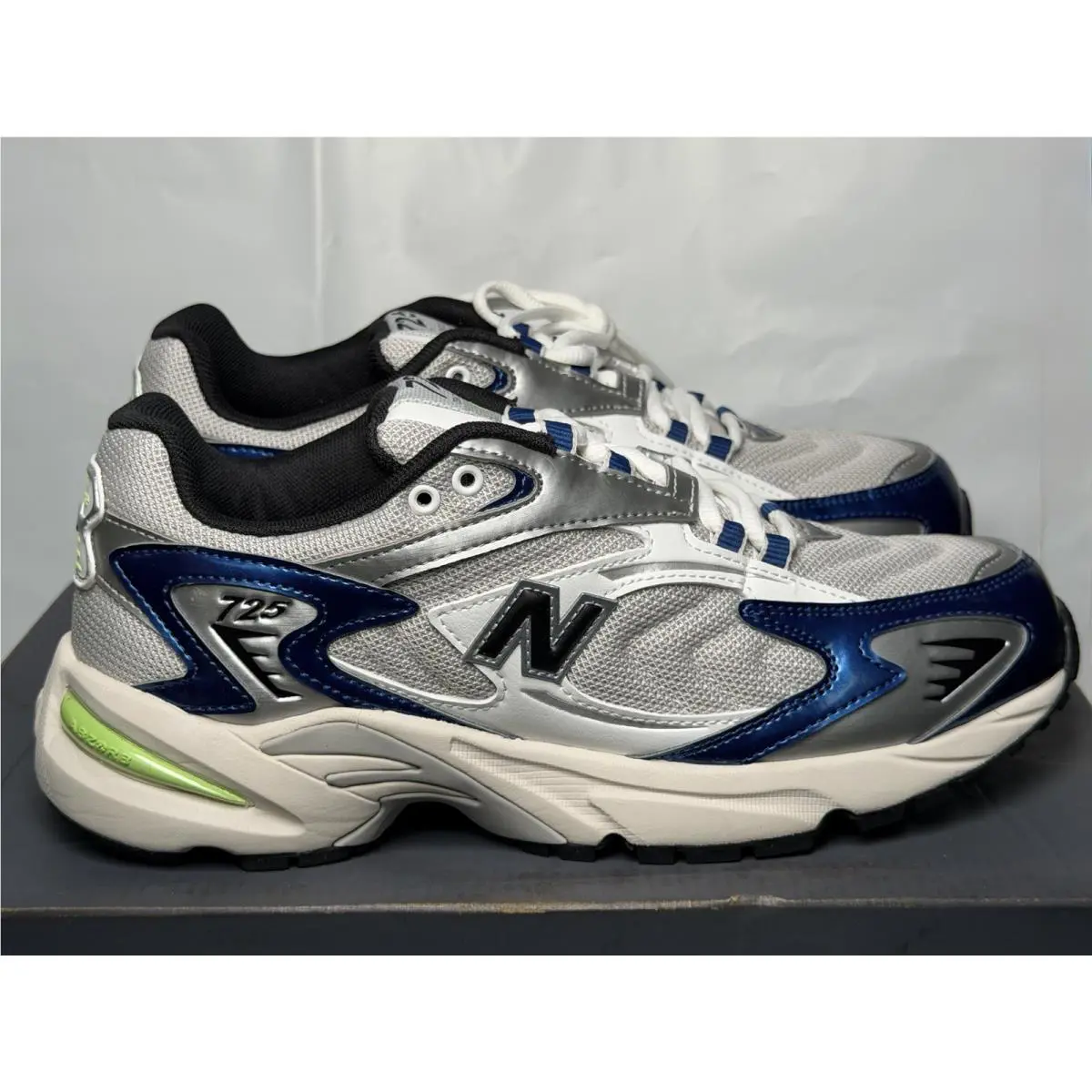 New Balance shoes - New Balance 725 - ML725UC - Gray 1