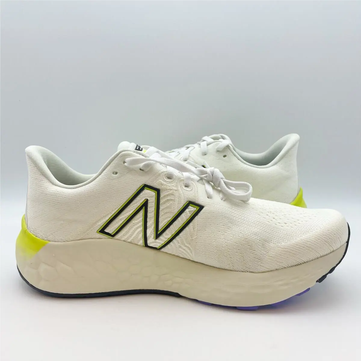 New Balance shoes - White (UPC: 196652760550) 1