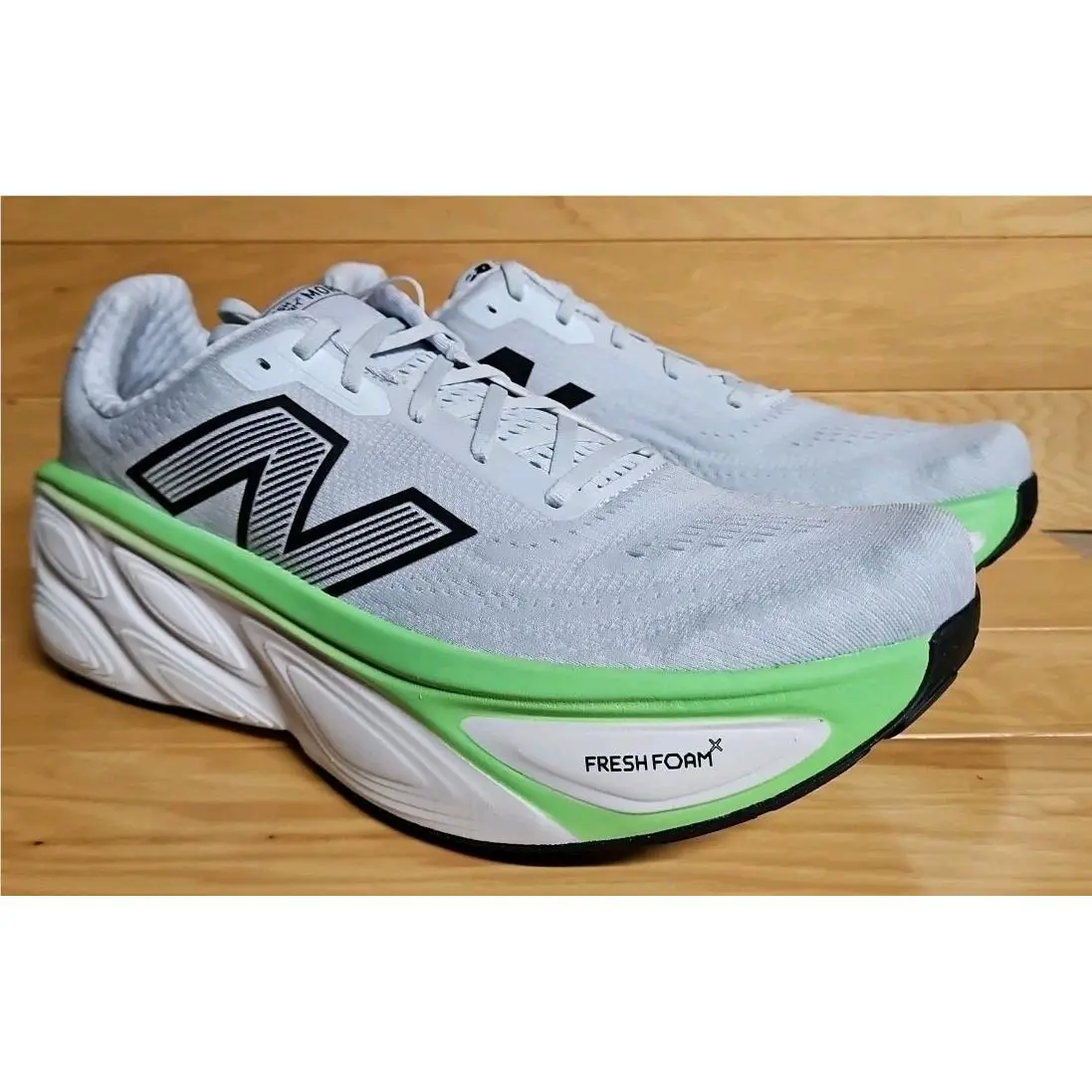 New Balance shoes - New Balance Fresh Foam X More v5 - MMORCB5 - White (UPC: 197968097385) 1