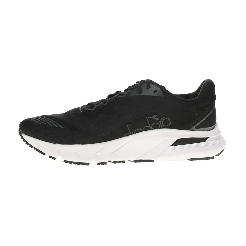 Diadora shoes - diadora Mythos Blushield Volo Hip 2 Running - 178067-C0200 - Black 1