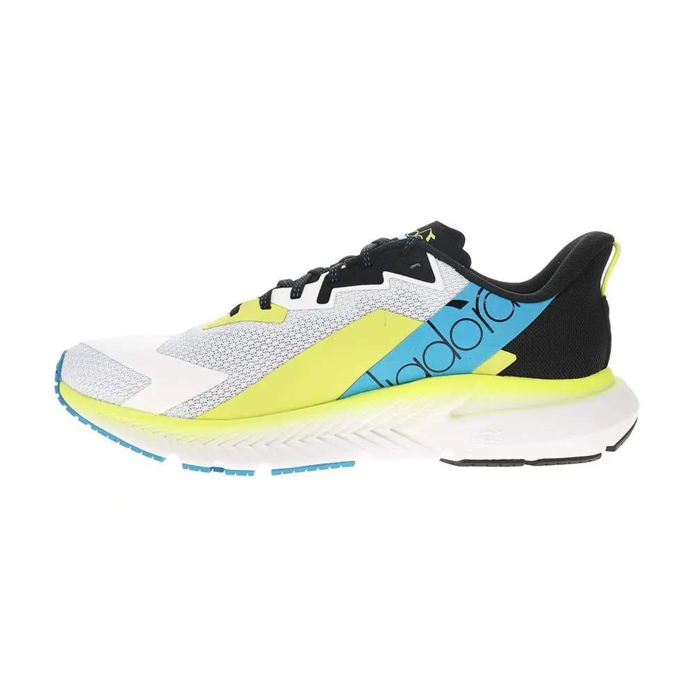 Diadora shoes - diadora Mythos Blushield Volo 4 Running - 180253-D0619 - White 1