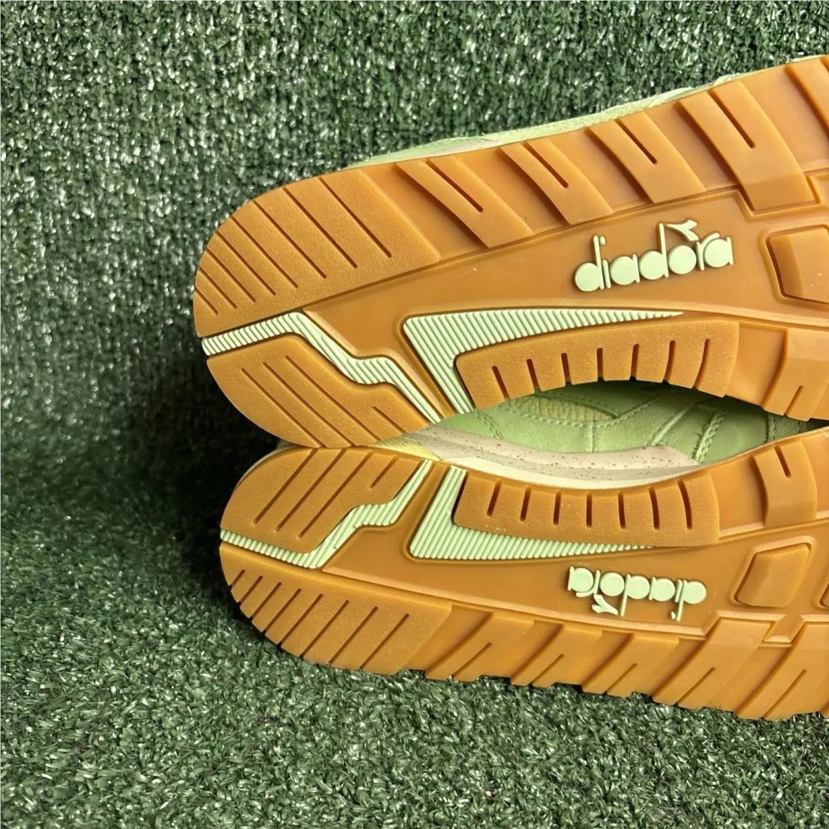 Diadora shoes - diadora N9000 Ice Cream X Feature Perforated Lace Up - 170658-70273 - Green (UPC: 889444098329) 8
