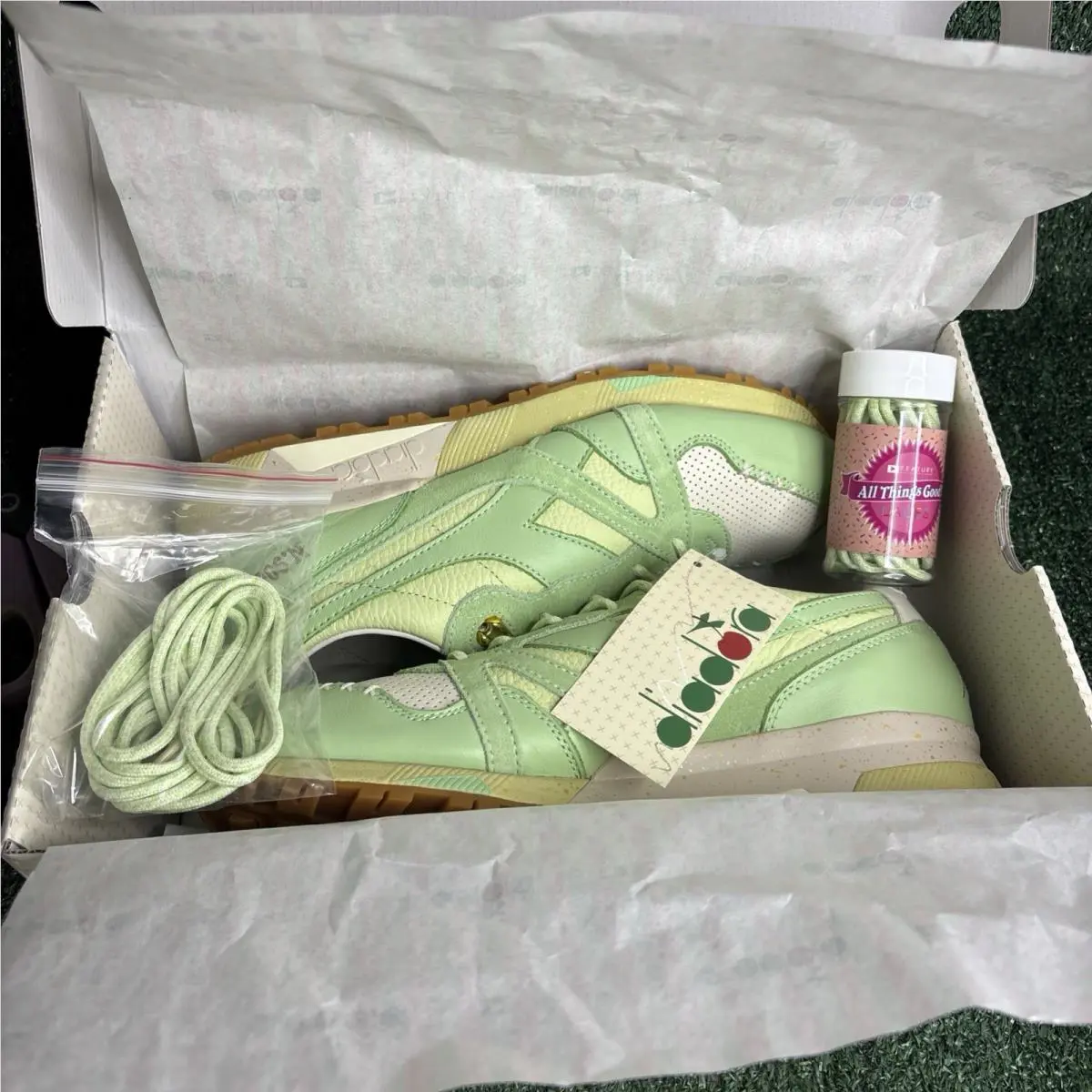 Diadora shoes - diadora N9000 Ice Cream X Feature Perforated Lace Up - 170658-70273 - Green (UPC: 889444098329) 10