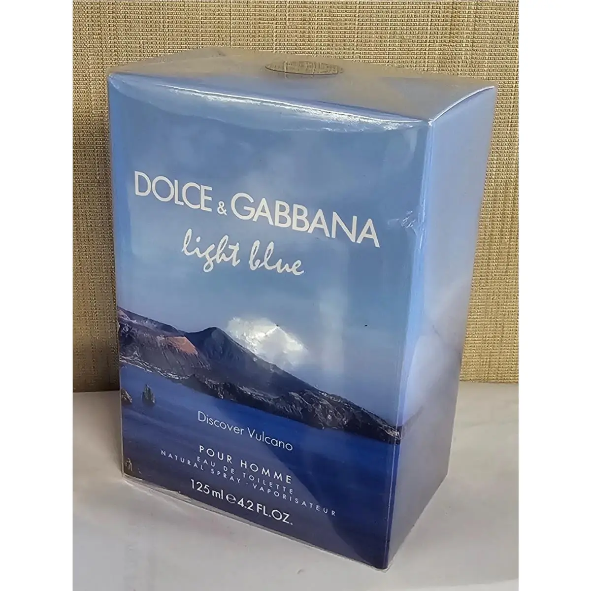 Dolce Gabbana Light Blue Discover Vulcano 4.2 oz Edt Spray Men