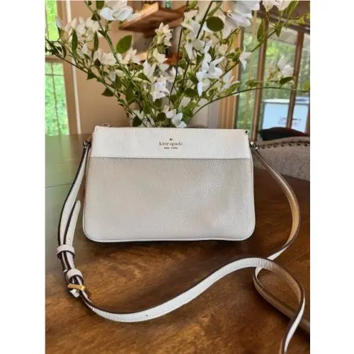 Kate Spade Leila Pebbled Leather Triple Gusset Crossbody in Light Sand