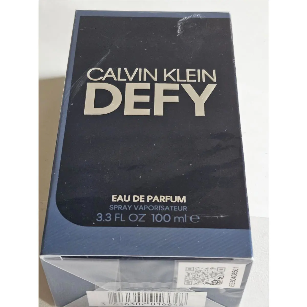 Calvin Klein Defy Eau de Parfum Fragrance Spray For Men 3.3 fl oz / 100 ml