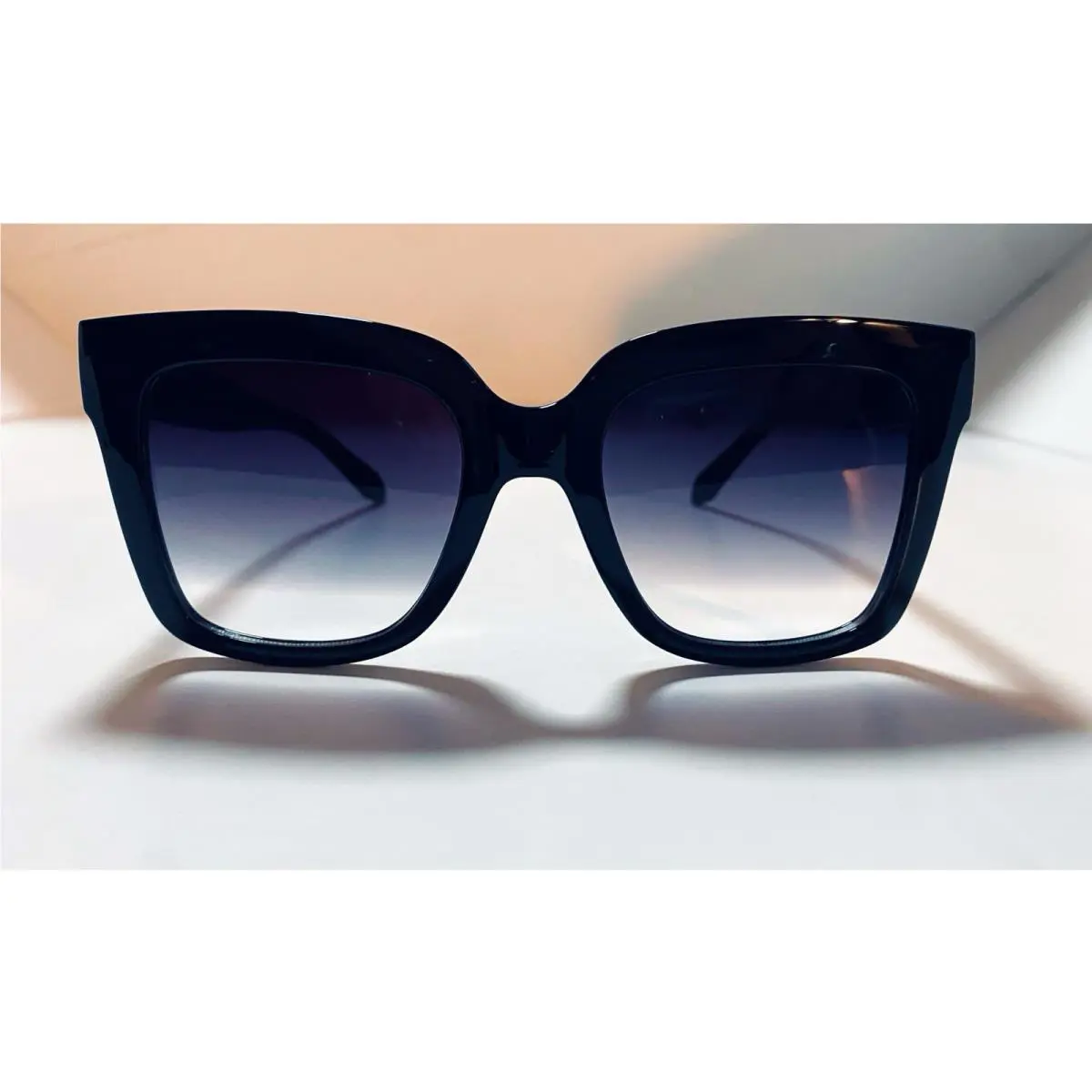 Quay Australia Oversized Icy Black Fade Gradient Sunglasses Unisex Sunnies Large