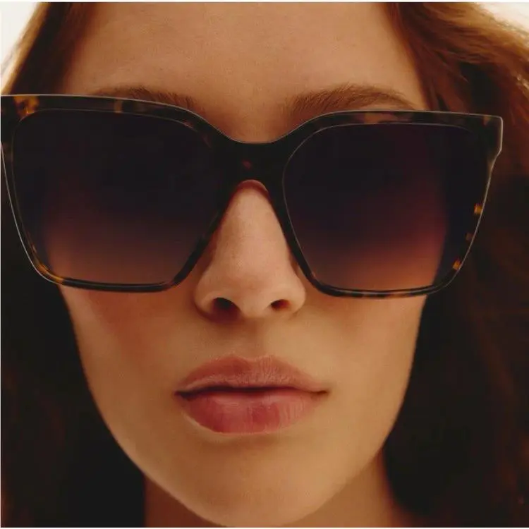 Quay Australia Level UP Remixed Sunglasses Neu. Tortoise / Smoke Square 77732