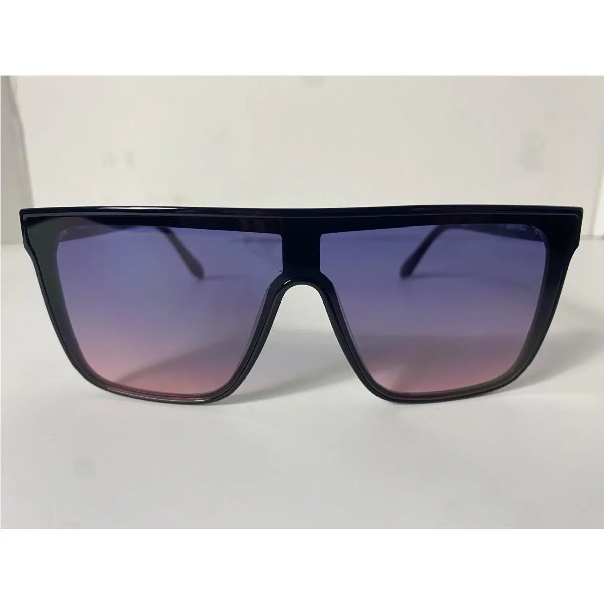 Quay Australia Sunglasses Nightfall Black Frame / Dusk Pink Lens Shield