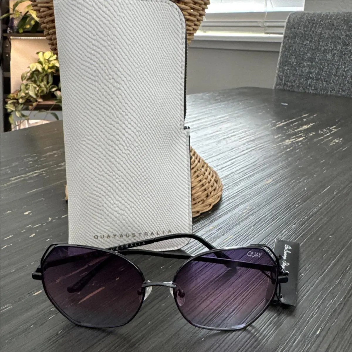 Quay Australia Big Love 1212 Sunglasses Frame Black Gradient Lens with Case