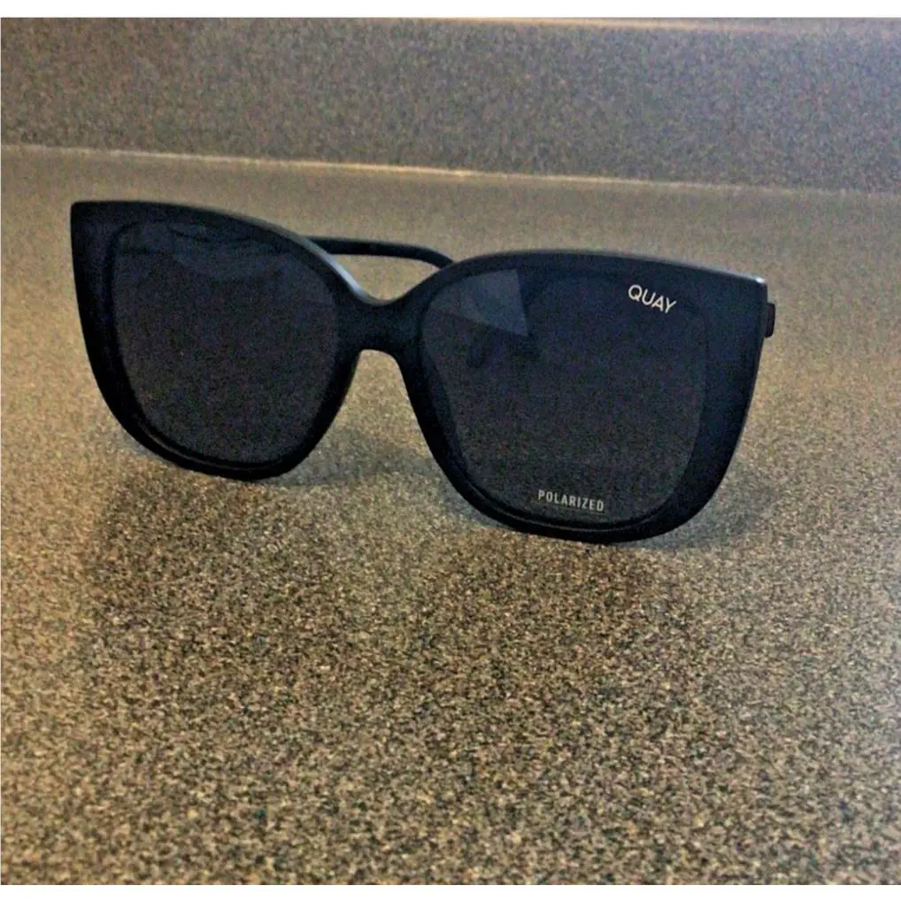 Quay Australia Women’s Wide Awake Sunglasses Matte Black Smoke Polarized