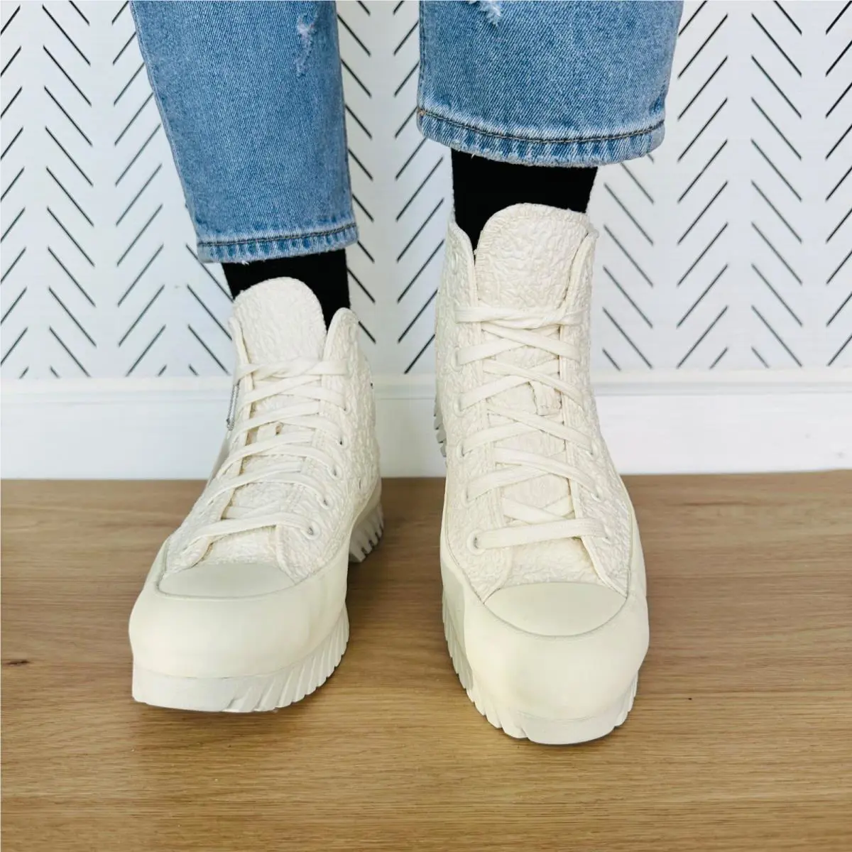 Converse shoes - Converse Chuck Taylor All Star Lugged Platform - A00876C - White (UPC: 194433805391) 4