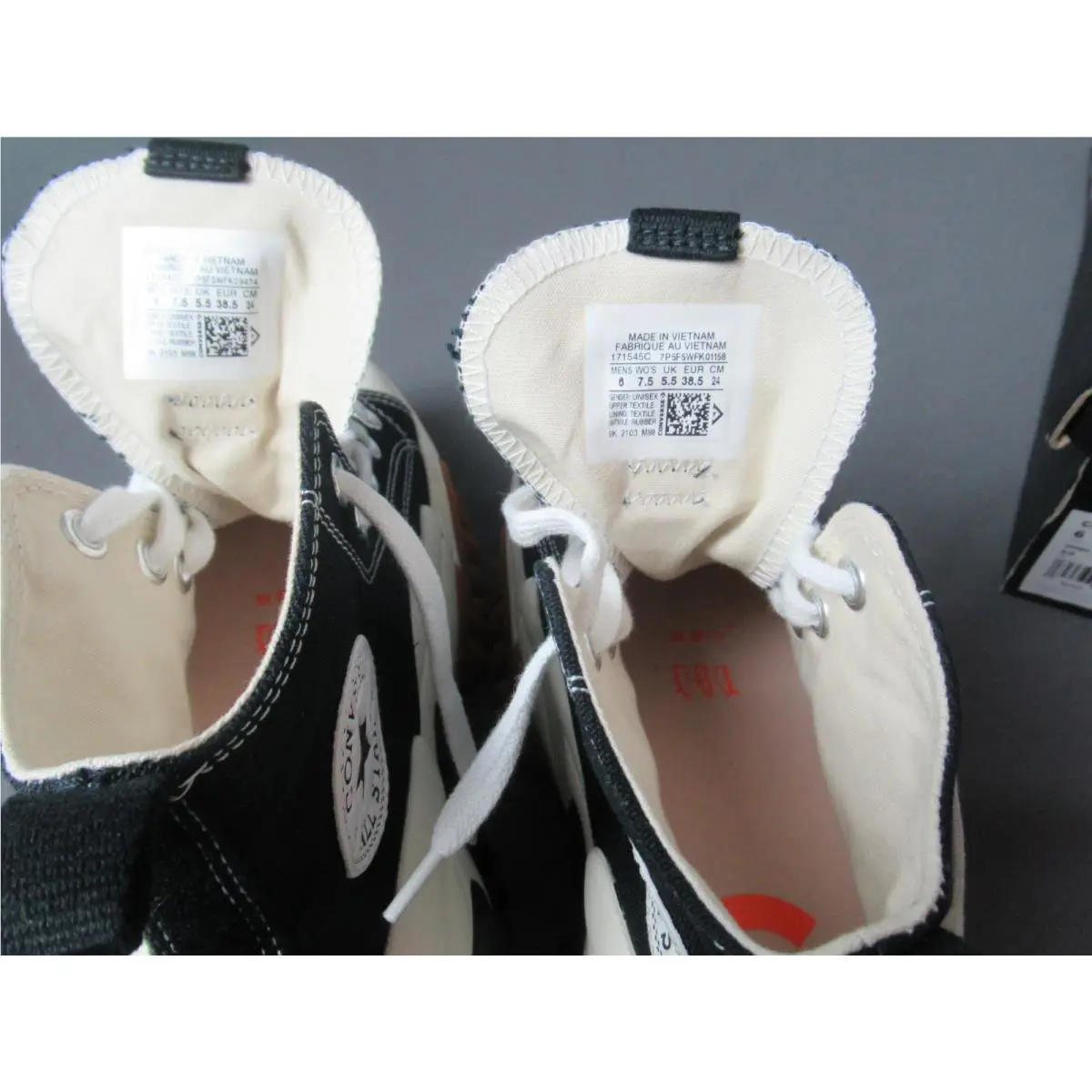 Converse shoes - Black 3