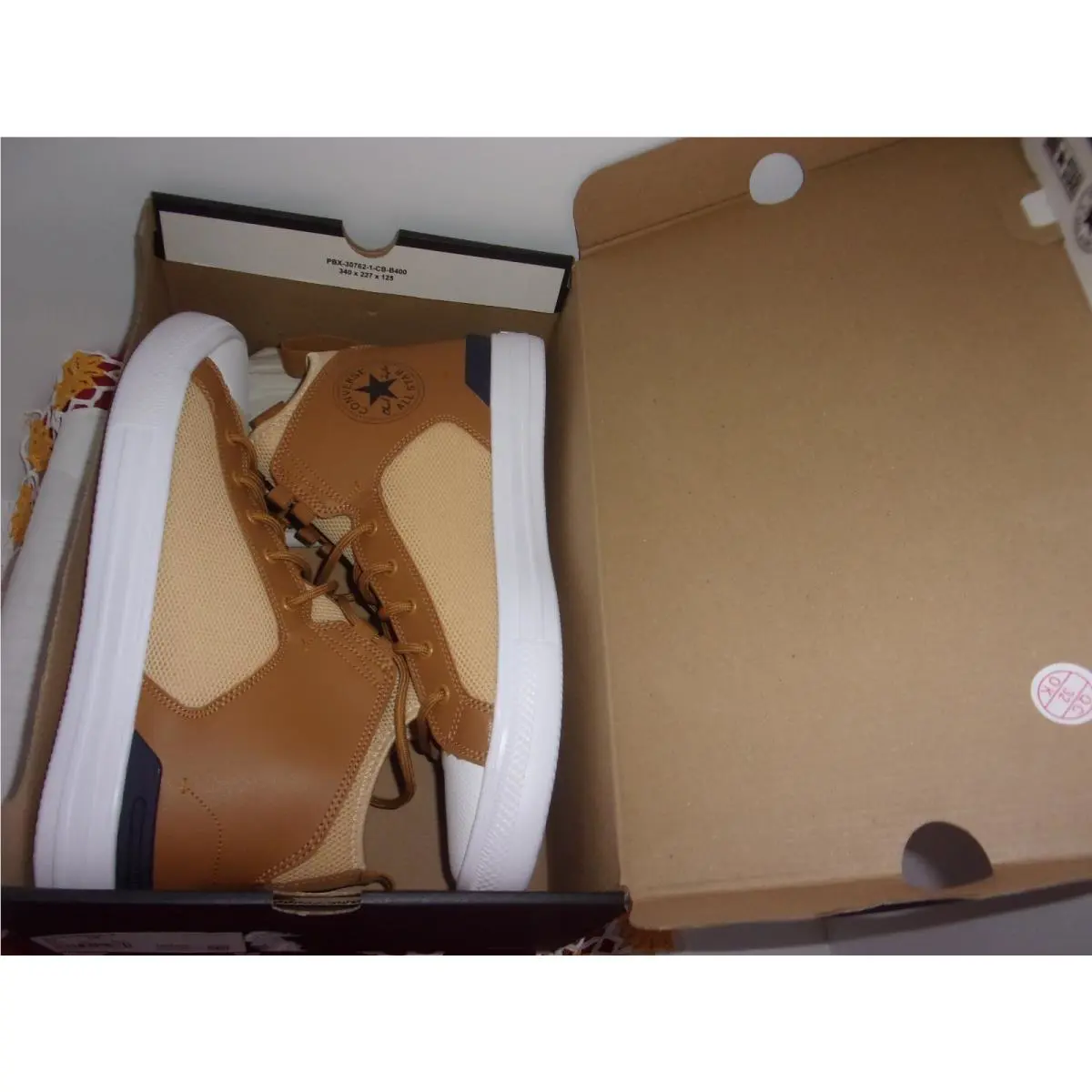 Converse shoes - Brown (UPC: 194432919860) 0